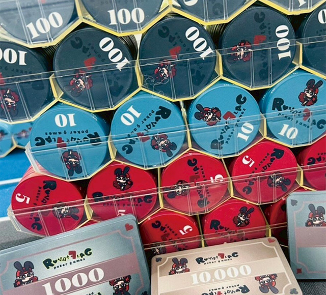 4YONのデザイン事例 グッズ