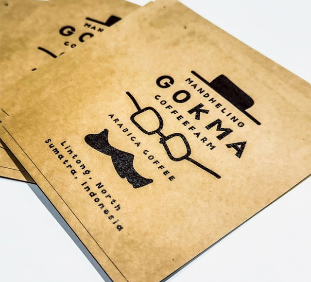 4YONのデザイン事例 物媒体