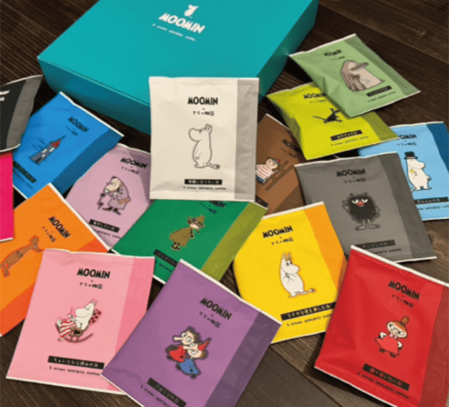 4YONのデザイン事例 物媒体